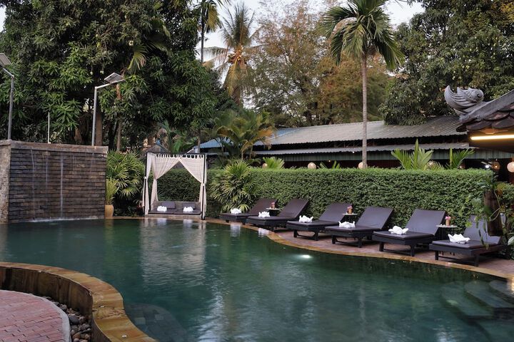 Pool 64 of 109