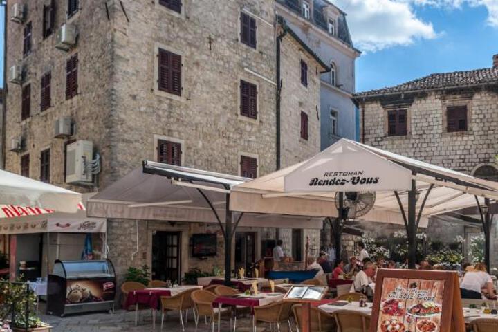 Hotel Rendez Vous