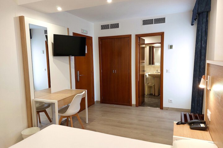 Room 38 of 105