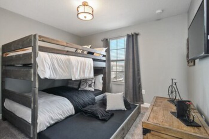 Room 133 of 158