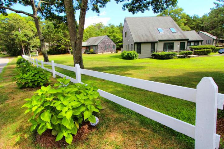 Exterior of Cape Cod Holiday Estates a VRI resort