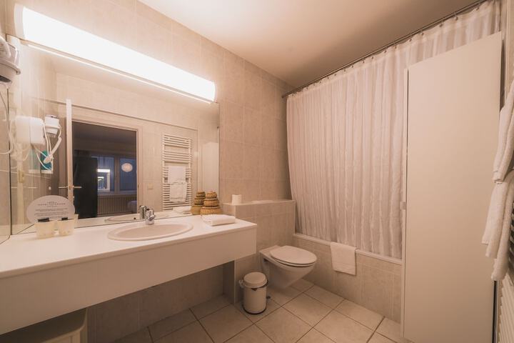Clean Restrooms