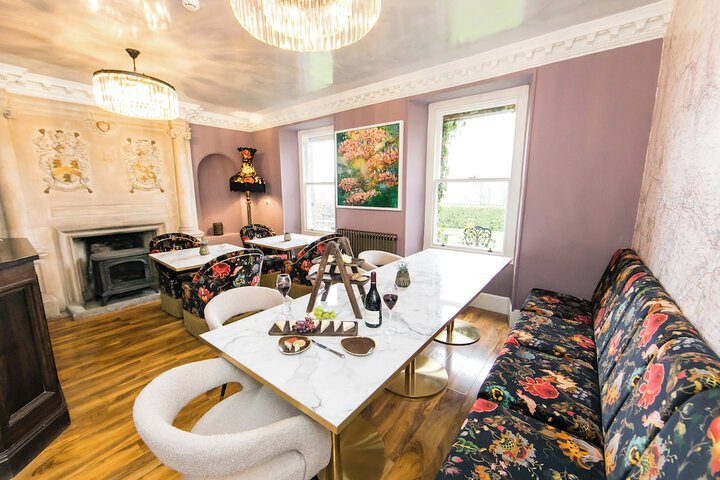 Lounge 168 of 240