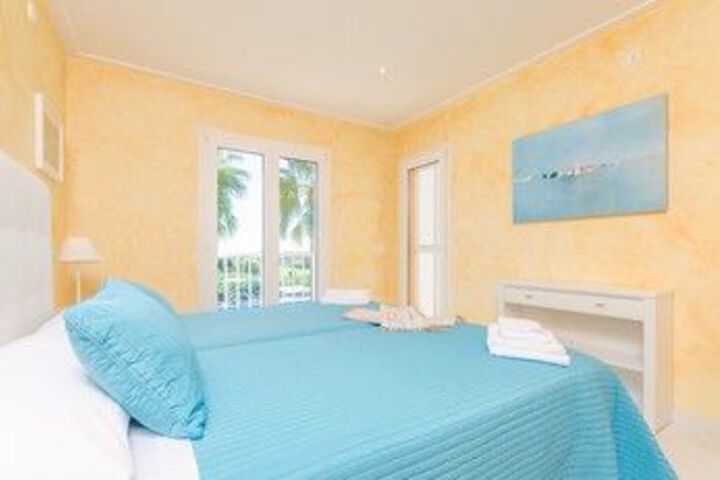 Room 6 of 22