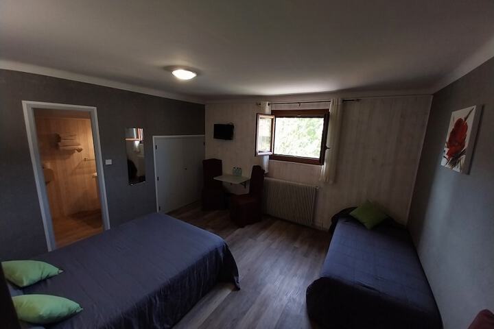 Room 10 of 47
