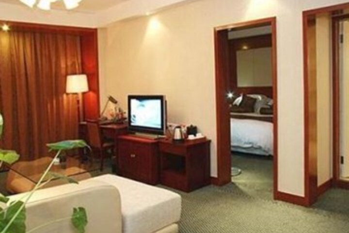 Room 16 of 23