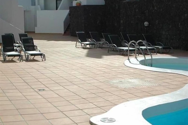 Hotel Pool