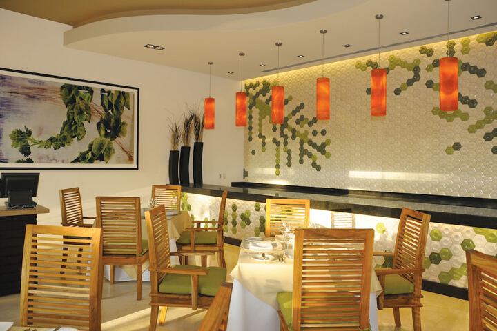 Dining 195 of 251