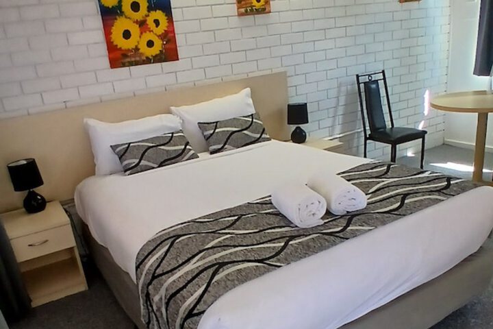 Room 10 of 40