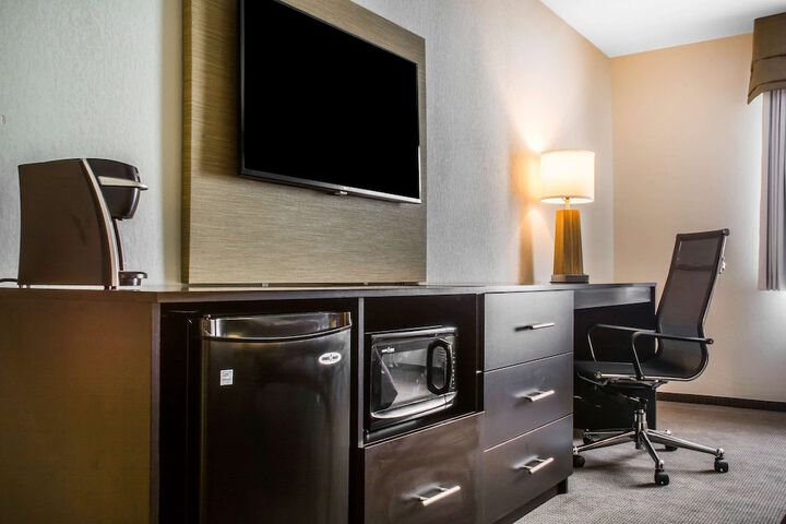 Room 12 of 46