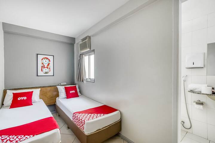 Room 12 of 35