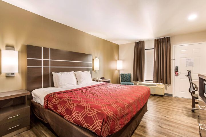 Room 14 of 48