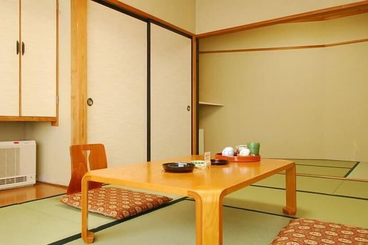Room 10 of 41