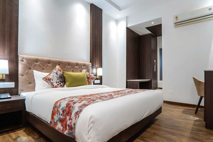 Room 2 of 29