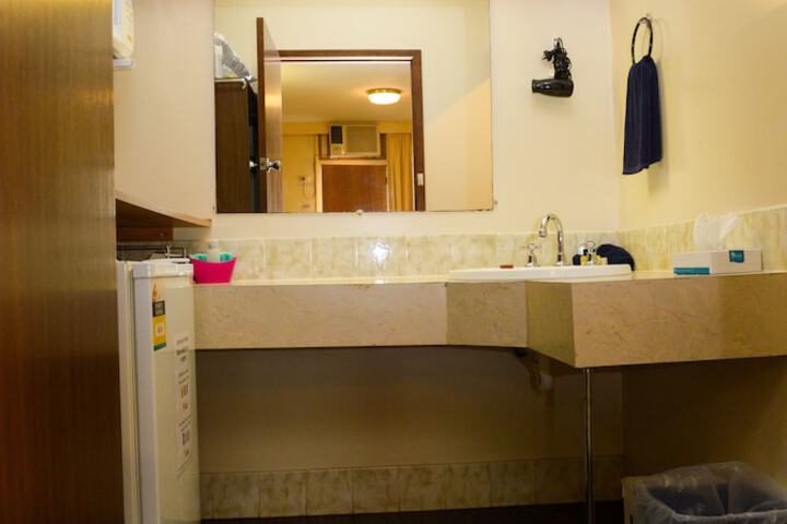 Room 12 of 39