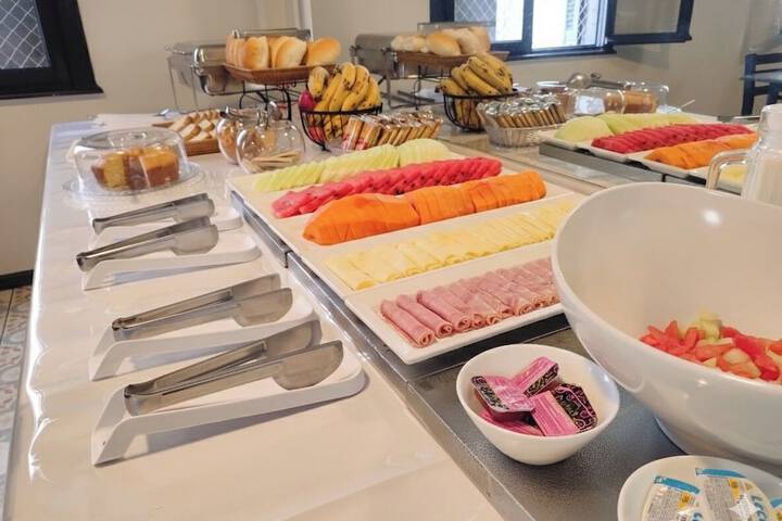 Breakfast/Coffee Service 35 of 43