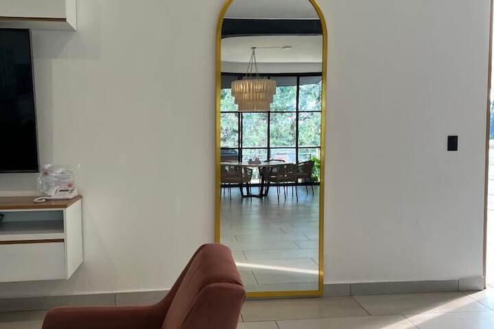 Room 102 of 165
