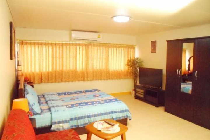 Room 5 of 19