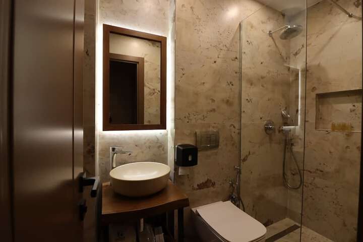 Room 21 of 112