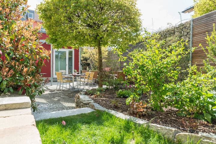 Hotel Exterior 65 of 67