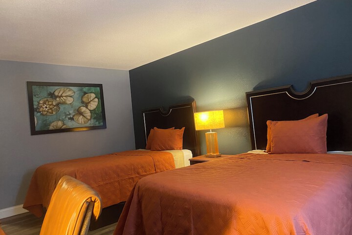 2 Double Beds (6 of 6)