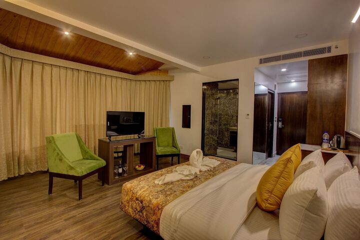 Room 10 of 76