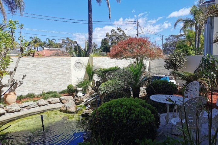 Hotel Exterior 32 of 45