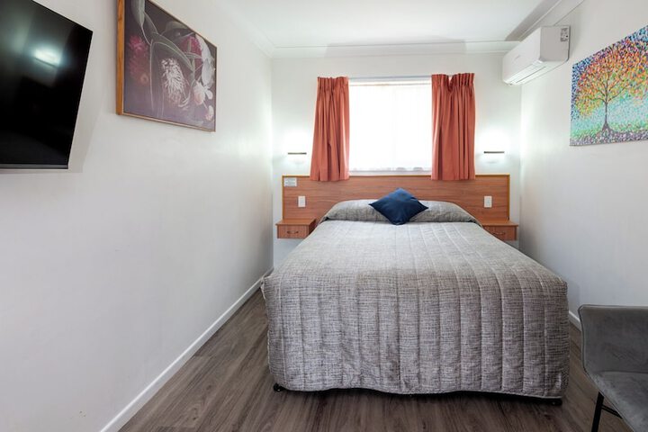 Room 21 of 50
