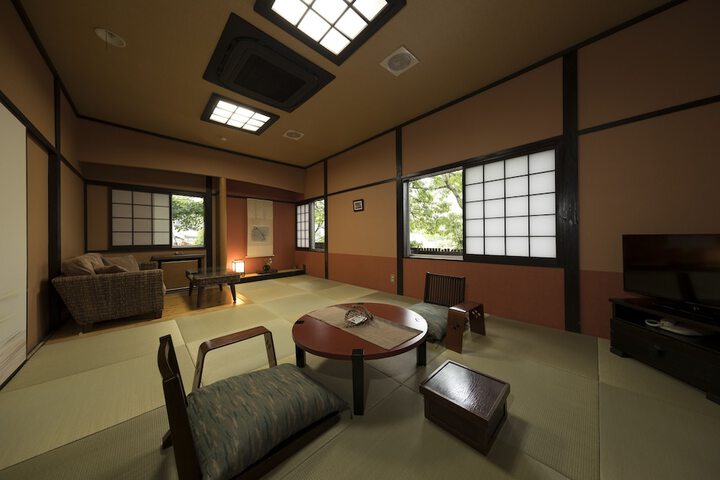 Room 7 of 53
