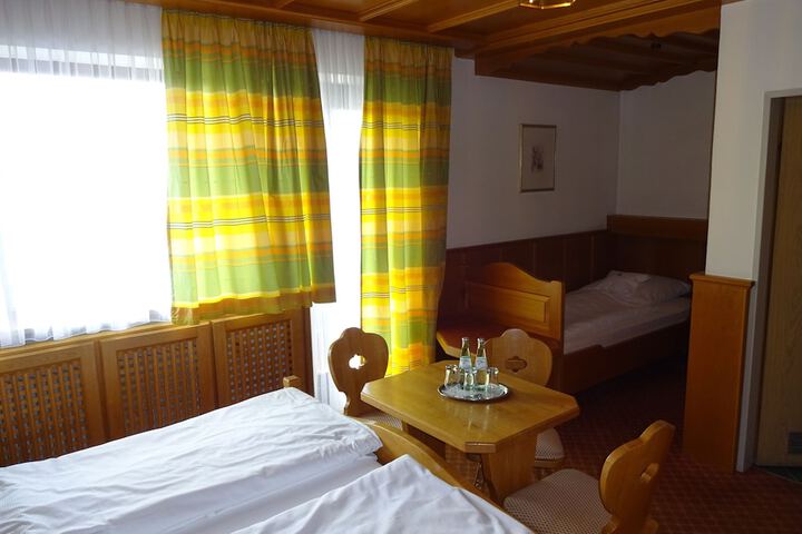 Room 18 of 71