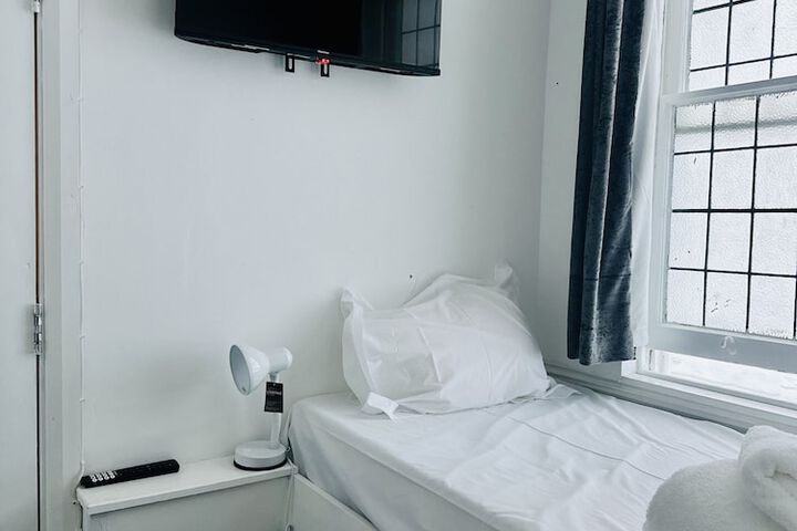 Room 121 of 167