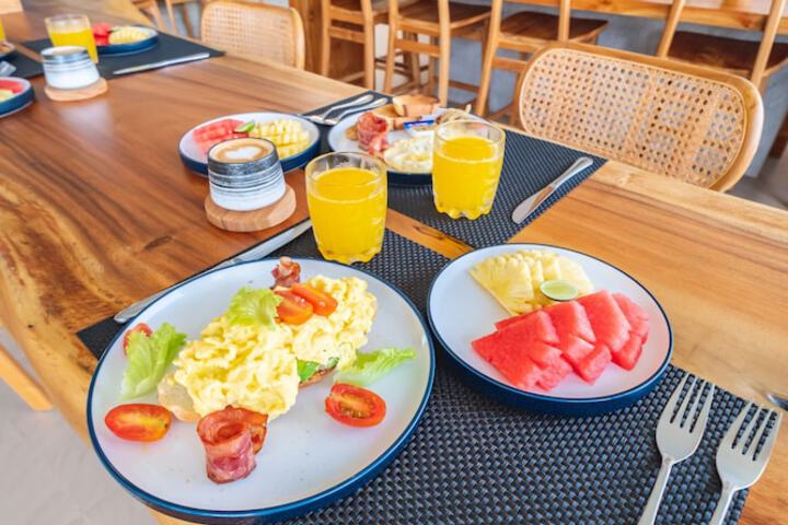 Breakfast/Coffee Service 5 of 6