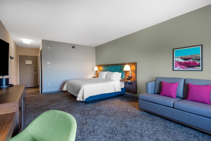 Room 27 of 53