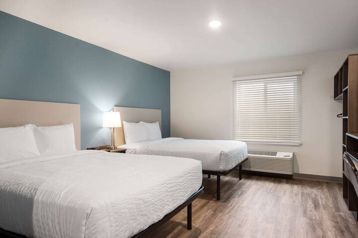 Suite Queen Bed (7 of 13)