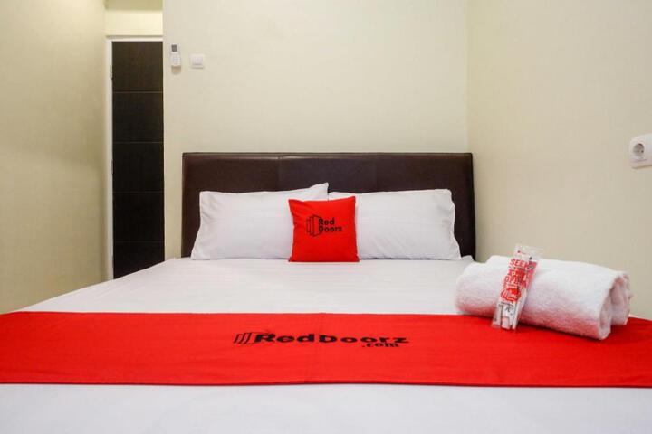 RedDoorz Syariah at Kelud Sampangan Semarang