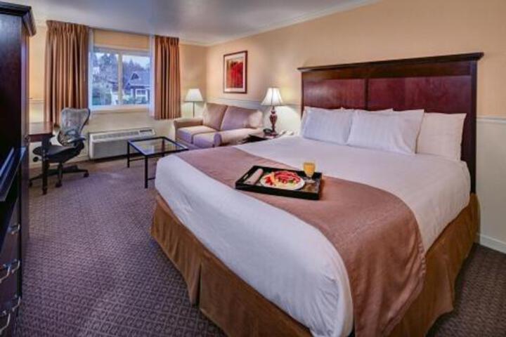 Standard Room, King or Two Doubles