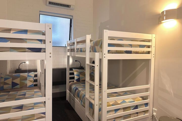 Room 25 of 52