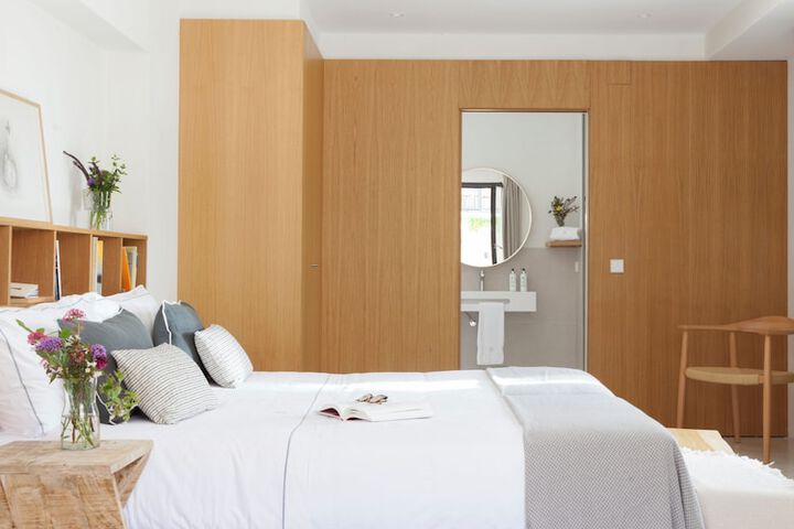 Room 9 of 41