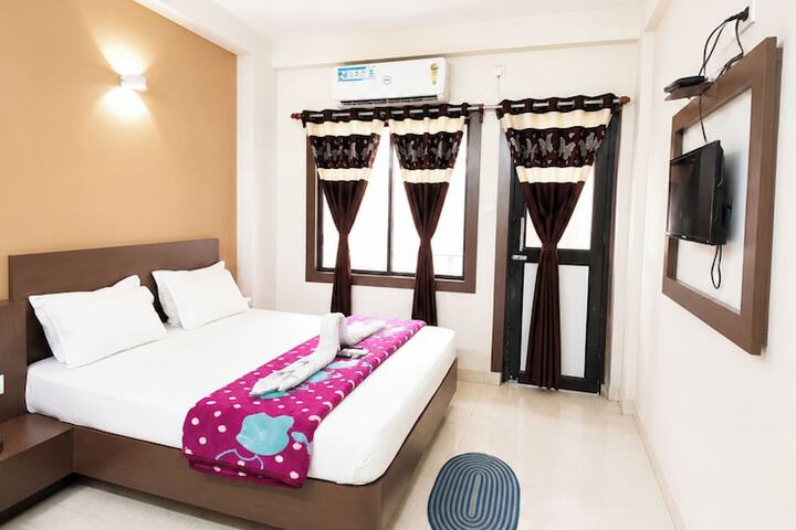 Room 6 of 14