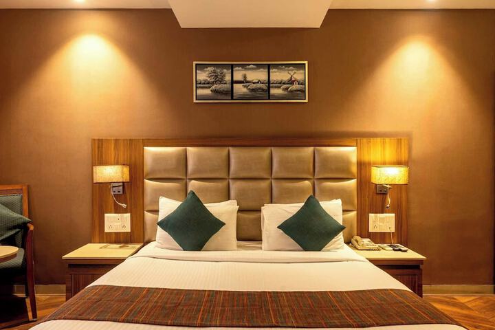 Room 37 of 75