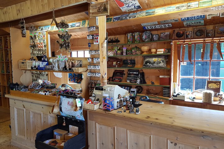 Gift Shop 82 of 103
