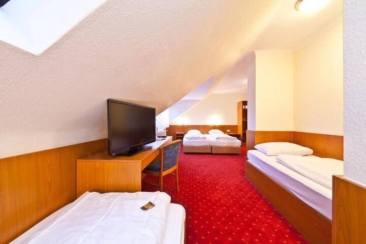 Room 14 of 39