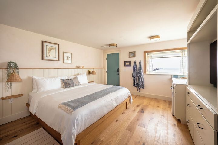 Room 4 of 22