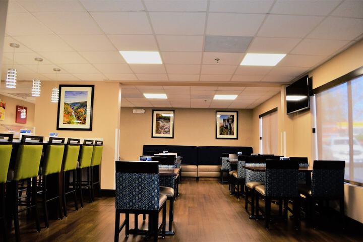 Breakfast area