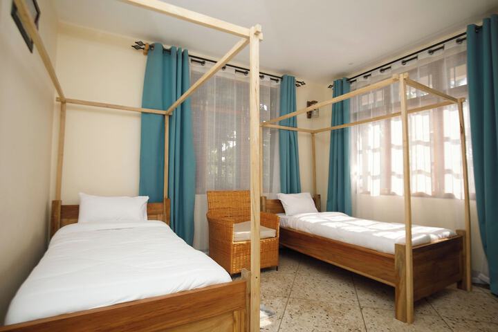 Room 16 of 47