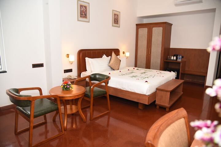 Room 7 of 40