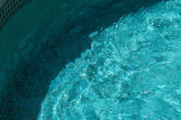 Pool 31 of 115