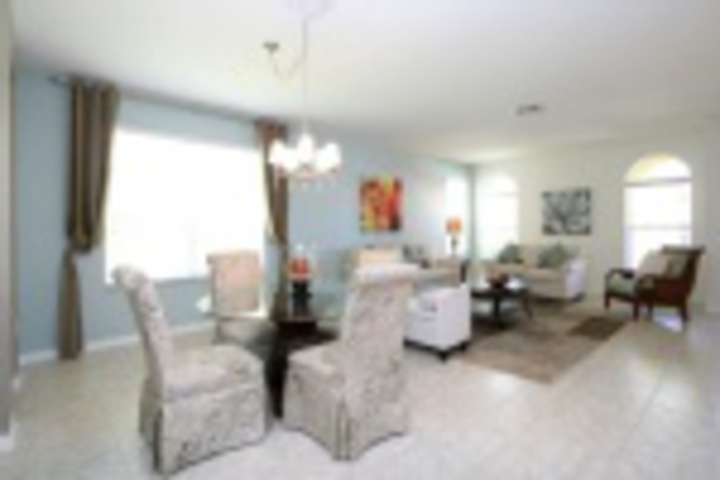 Room 185 of 299