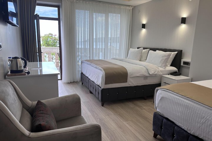 Room 4 of 27