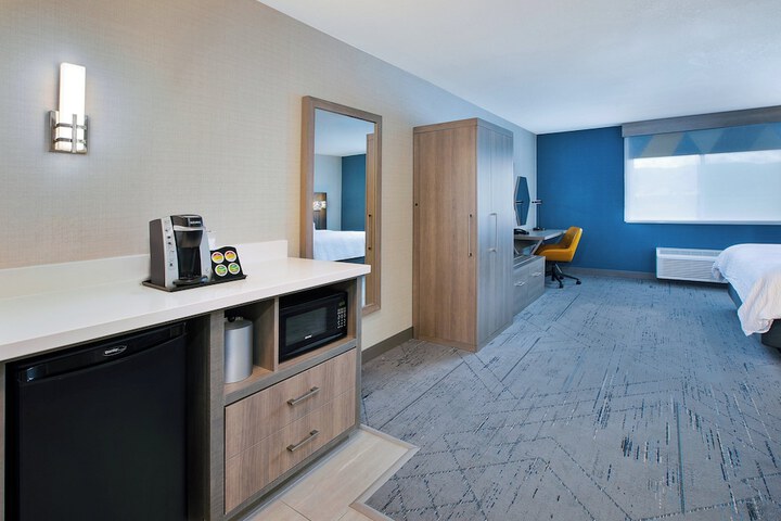 Room 9 of 45